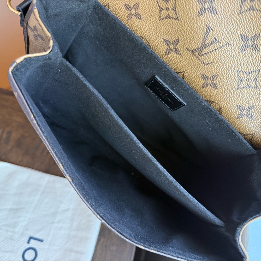 Louis Vuitton Métis Pochette Reverse Monogram Crossbody Bag - Picture 6 of 11